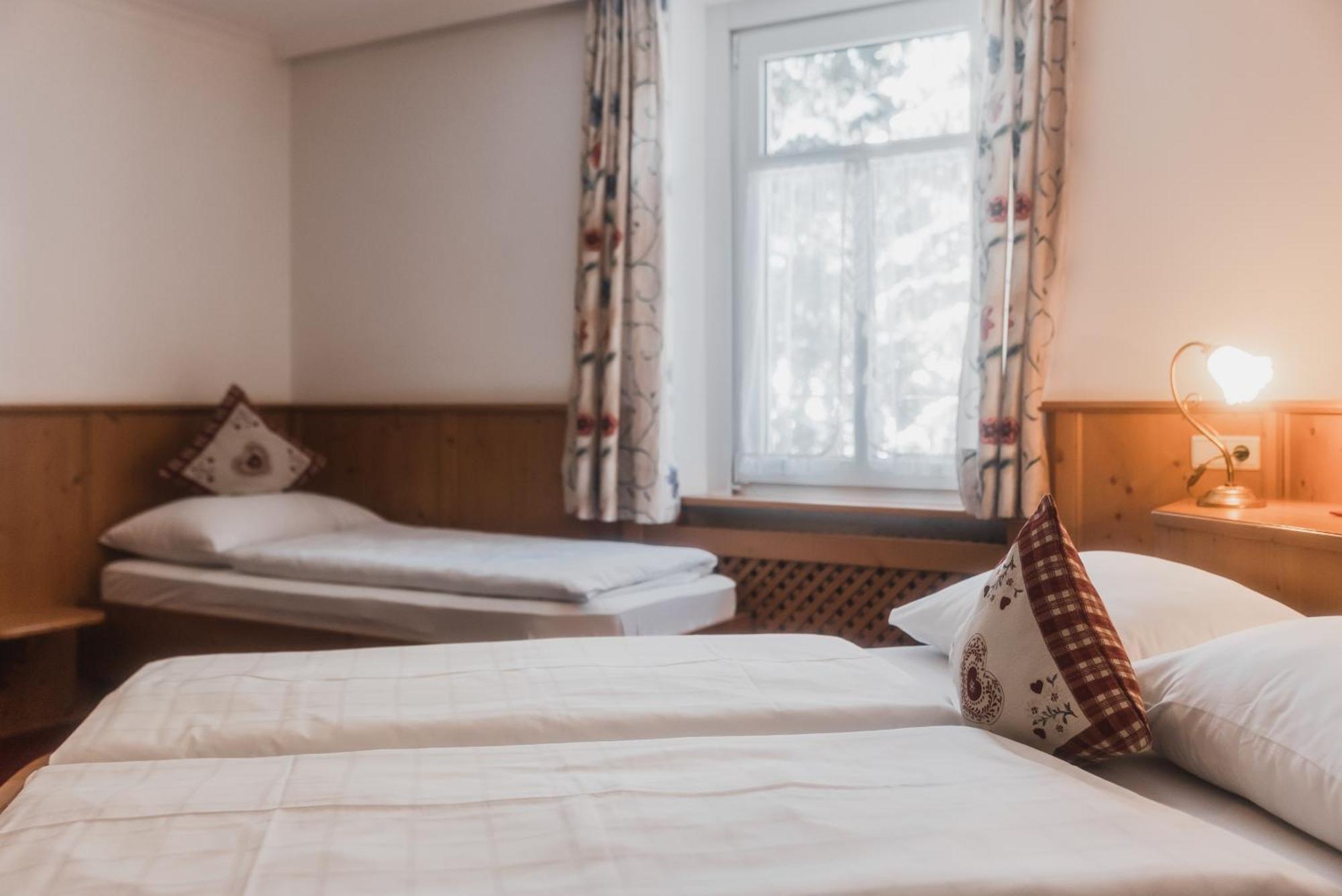 Hotel Villa Waldheim 圣坎迪朵 客房 照片